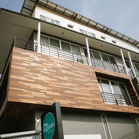 Full Stop. Hostel Chiang Mai Exterior photo