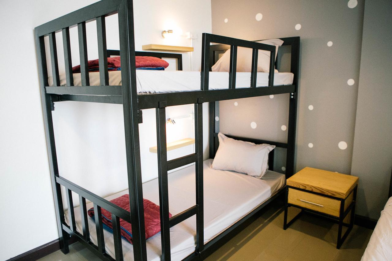 Full Stop. Hostel Chiang Mai Exterior photo