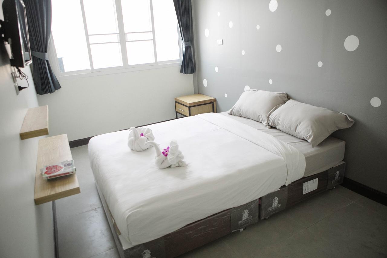 Full Stop. Hostel Chiang Mai Exterior photo