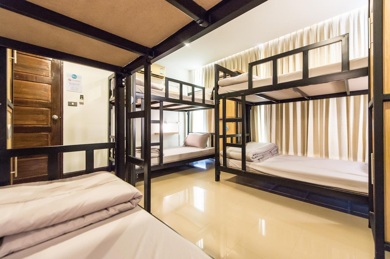 Full Stop. Hostel Chiang Mai Exterior photo